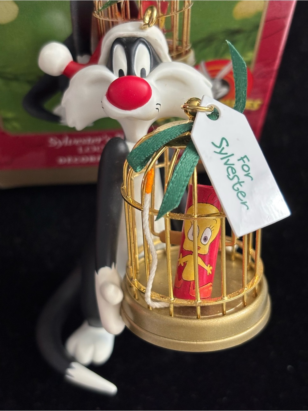 NEW IN BOX HALLMARK 1999 SYLVESTER'S BANG-UP GIFT LOONEY TUNES ORNAMENT, Tweety